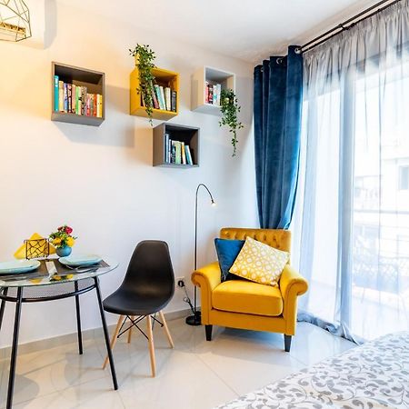Light House - Seafront Cosy Studio With Library Paphos Eksteriør bilde
