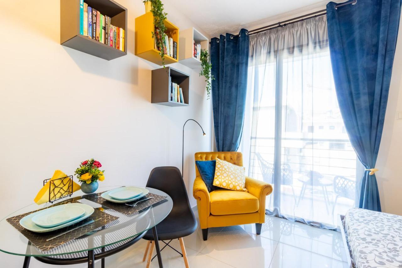 Light House - Seafront Cosy Studio With Library Paphos Eksteriør bilde